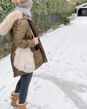 Load image into Gallery viewer, Knitted Shopping Bag